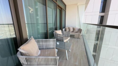 Luxury 2BR w Waterfront View & Smart Controls by Vibel, Dubai (photo 5)
