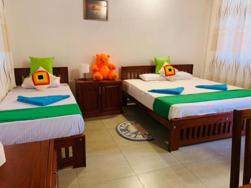 Triple Room with Private Bathroom image 1