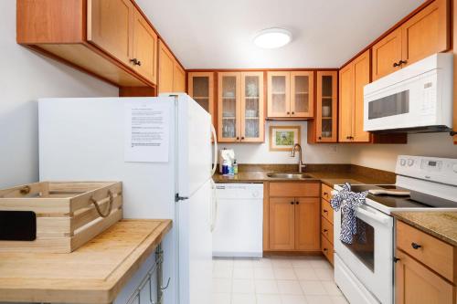 Kona Plaza#411 - image 10