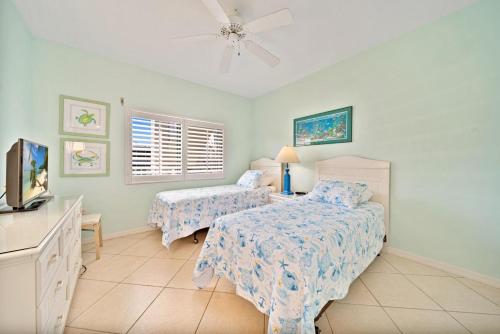 Shell Island Beach Club #5B - image 3