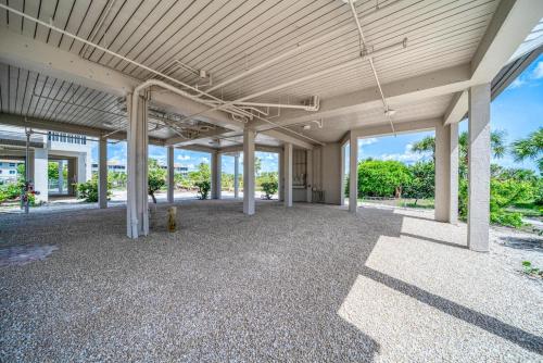 Shell Island Beach Club #5B - image 4