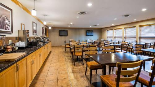 Best Western Plus Country Meadows Inn in Aldergrove, Canada