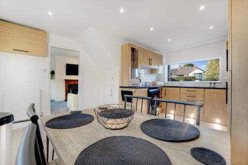 Facilities, NEW! Insula Cottage 3BR FREE WIFI in Bishop Middleham