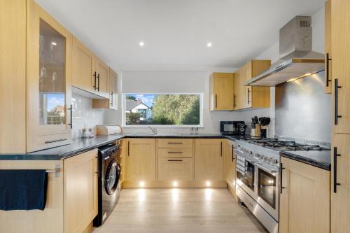 Kitchen, NEW! Insula Cottage 3BR FREE WIFI in Bishop Middleham