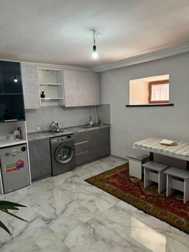 Nune's home near Zvartnotszi nemzetközi repülőtér