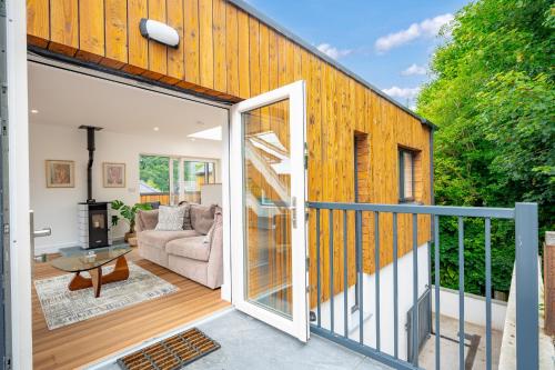 ระเบียง/ชานเรือน, Herons Nest in ยอล