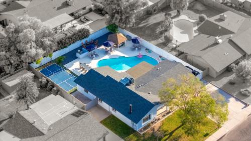 Pickleball Palace FUN Your Unique AZ Getaway – khách sạn tại Bắc Phoenix