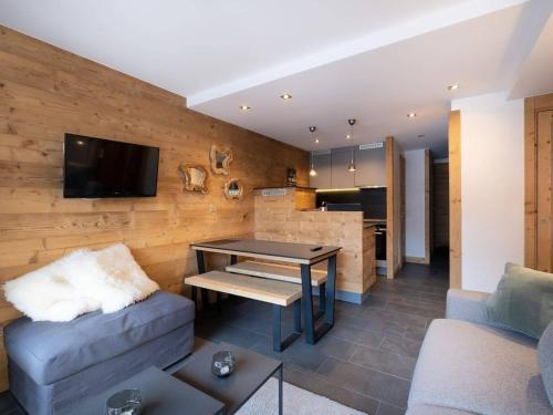 Appartement lumineux avec balcon a Meribel, proche pistes et commerces - FR-1-355-128 in Meribel