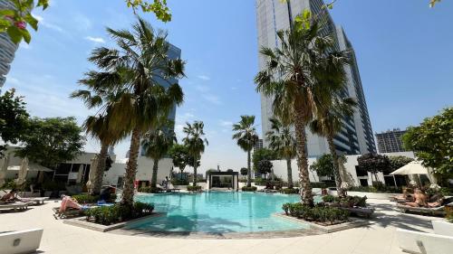 SmartStay at Zaya Hameni - Modern Luxury Apartments - Unique in JVC - image 3