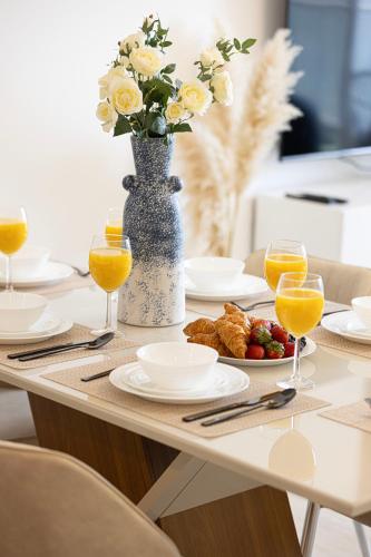SmartStay at Zaya Hameni - Modern Luxury Apartments - Unique in JVC - main image