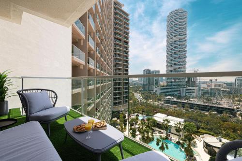SmartStay at Zaya Hameni - Modern Luxury Apartments - Unique in JVC - image 3