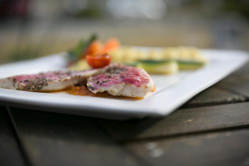 Brit Hotel Rennes Le Castel - image 2