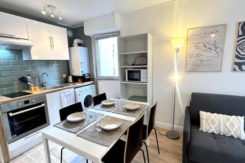 Kitchen, 041 - Studio Le chateau d'o, Appart 4pers, parking, proche faculte de medecine in Saint-Eloi