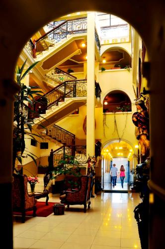 sala de TV, San Marino Royal Hotel in Sucre