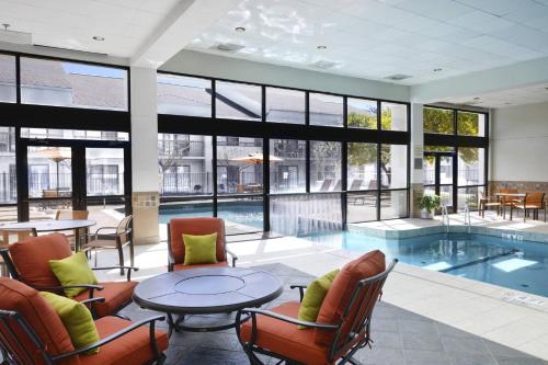 Courtyard by Marriott Dallas Arlington Entertainment District, Arlington