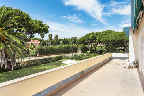 A charming cosy atmosphere greets you at this impressive villa located in... - image 6