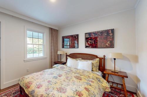Sunderland Guest House in Manchester, USA