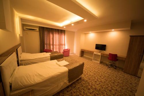 . Osmaniye Hanedan Otel