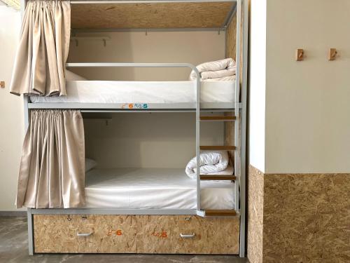 8 bunk beds