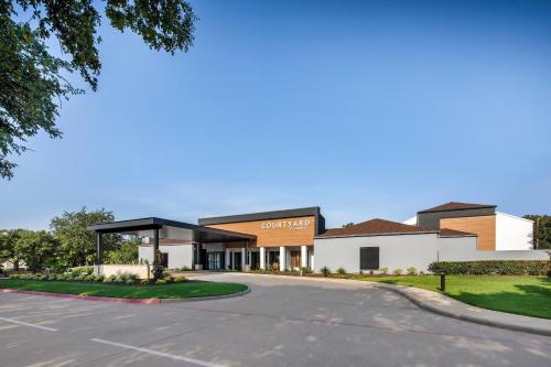 Courtyard by Marriott Dallas Addison/Midway