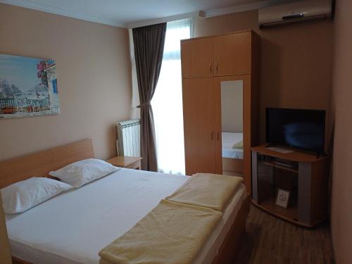 1 double bed