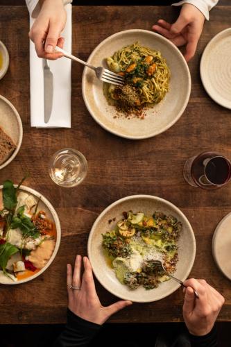 Restaurant, Celentano's Restaurant with Rooms in East End