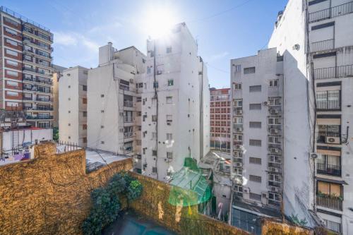 Super comfortable and spacious loft 80mts2 with amenties & service - image 5