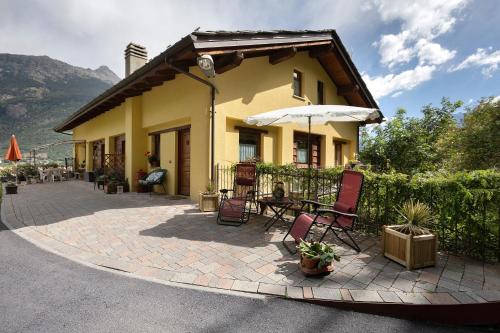 Superior One-Bedroom Apartment with Balcony
