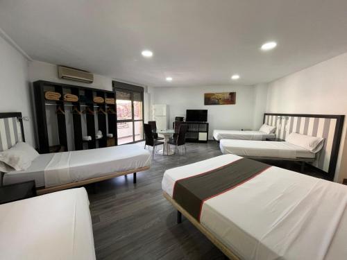 Hello Feria - image 8