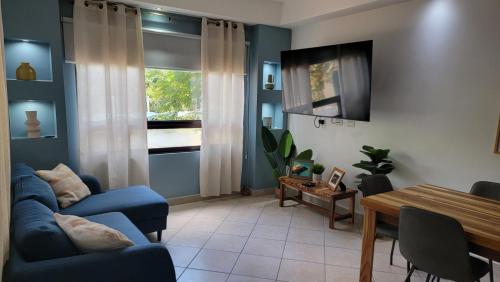 Beautiful newly refurbished 2 bedroom 2 Bathroom 2nd floor condo in La Garita Nueva