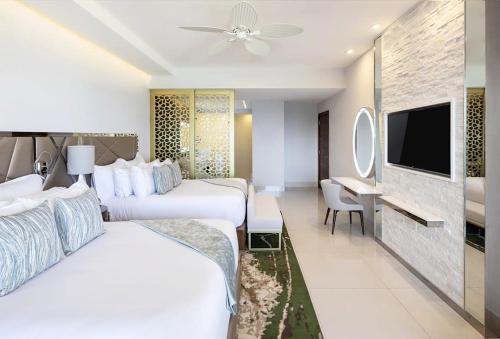 3BD Garza Blanca Cabo Luxury Resort in San José del Cabo, Mexico