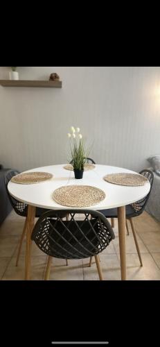 Cosy T1 30m2 avec cour en plein cœur de ville - Couthures-sur-Garonne