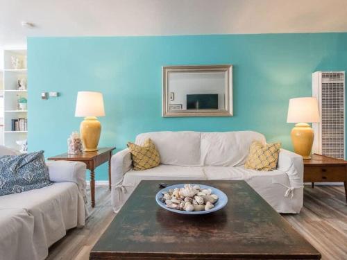 Ventura Beach Cottage Long Short Term Available in Ventura, USA