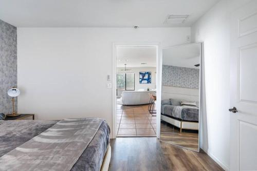 Rockwood House with Pool and Spa