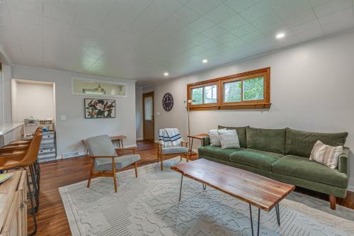 Beautiful 3BR Home Near Lake MI - Sheboygan, WI