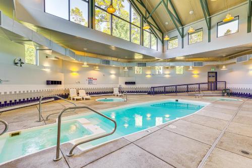 Mtn Views and Community Perks Condo in Silverthorne in Silverthorne, USA