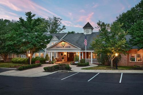 Carnegie House - Hotel - State College