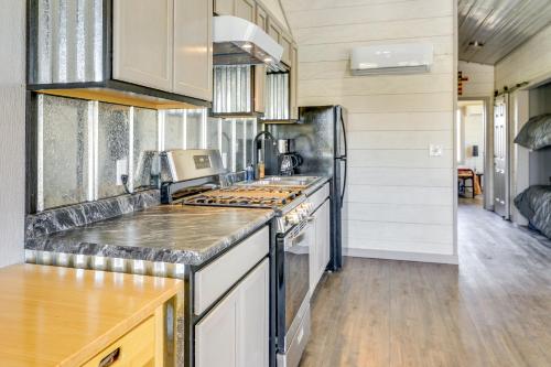 On-Site Fishing and Hiking Philippi Ranch House in Elkins (WV)