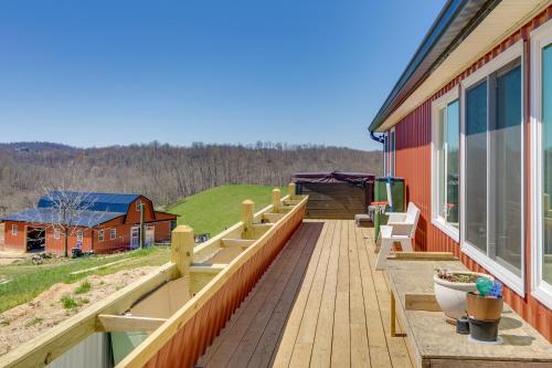 On-Site Fishing and Hiking Philippi Ranch House in Elkins (WV)