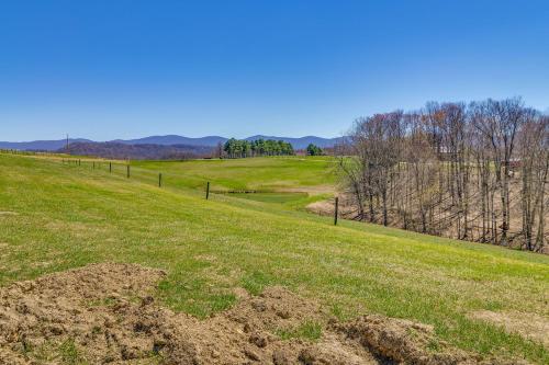 On-Site Fishing and Hiking Philippi Ranch House in Elkins (WV)