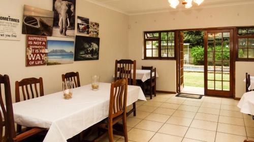 Restauracja, 39 On Nile Guest House in Greenacres