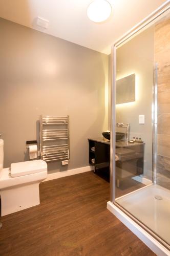 Aaron Wise Apartments - image 6