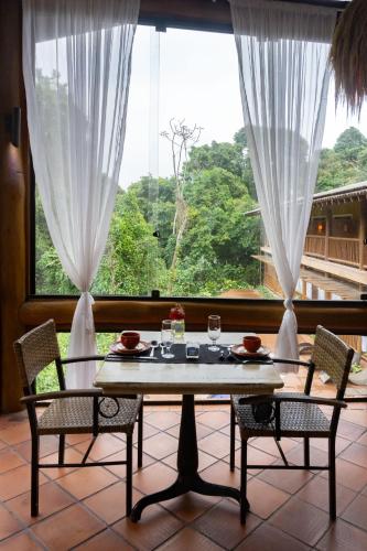 597622705 Kalango Hotel Boutique