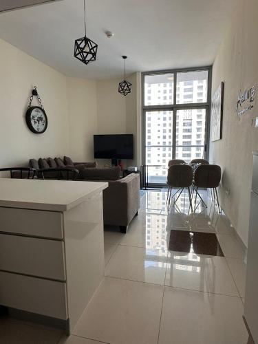 Dubai Marina Royal Premium Serviced Apartments Marina Wharf - KIDS STAY FREE plus free check in 24 hours, Дубай (фото 3)