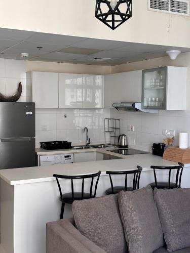 Dubai Marina Royal Premium Serviced Apartments Marina Wharf - KIDS STAY FREE plus free check in 24 hours, Дубай (фото 6)