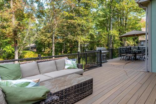 Lake Harmony Getaway 4BR Near Resorts & Ski in Lake Harmony, USA