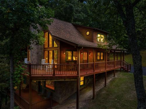 Restoration Retreat at Greenbrier cabin in Sevierville, USA