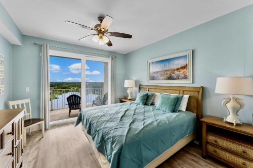 Family and Friends Beach Resort Condo for 8! Steps from the Beach! By Dolce Vita Getaways!