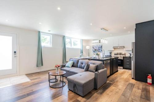 Modern Apt, Free Parking and Best Family Travel, Longueuil (fotografie 10)