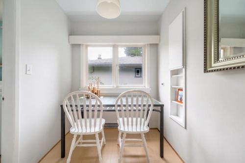 Spacious Bedroom House in Vancouver with Modern Amenities in Vancouver, Canada